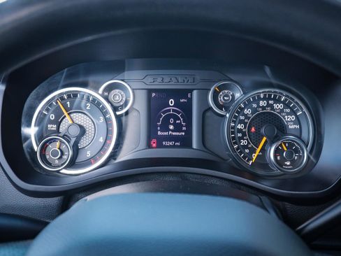 Used 2022 RAM 2500 Tradesman w/ Chrome Appearance Group image 19