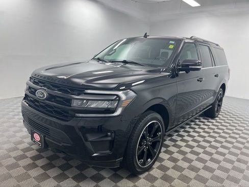 Used 2023 Ford Expedition Max Limited image 2