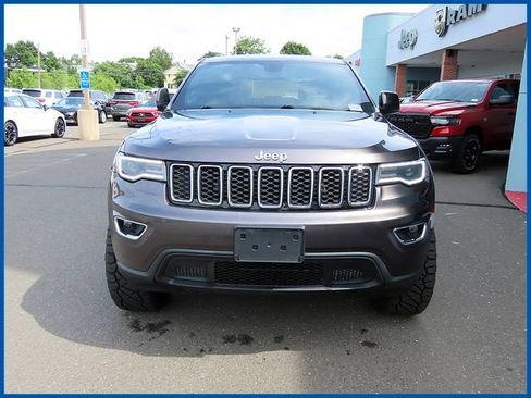 Certified 2021 Jeep Grand Cherokee Laredo w/ Security & Convenience Group AWD/4WD image 3