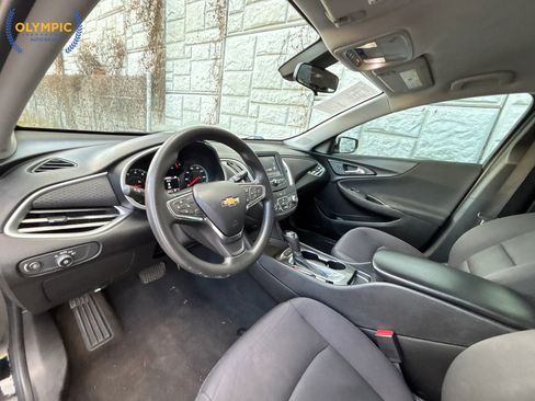 Used 2014 Chevrolet Impala LT w/ Convenience Package image 16