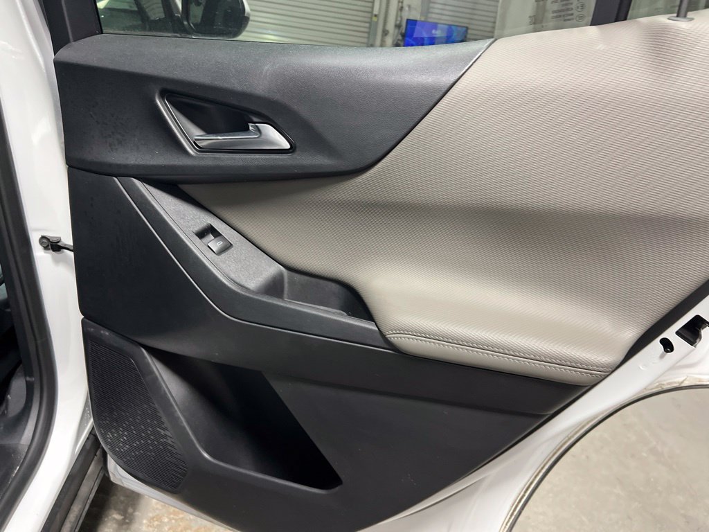 Used 2026 Chevrolet Equinox LT w/ Convenience Package II FWD image 13