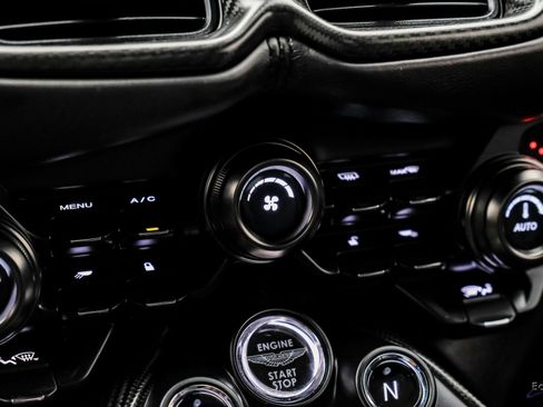 Used 2023 Aston Martin V12 Vantage RWD image 72