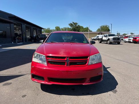 Used 2013 Dodge Avenger SE FWD image 2