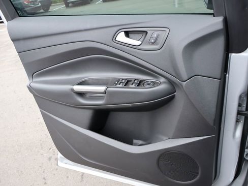 Used 2019 Ford Escape SE FWD image 29