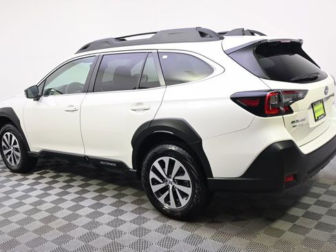 Certified 2025 Subaru Outback Premium AWD/4WD image 3