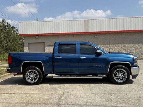 Used 2018 Chevrolet Silverado 1500 LT w/ Trailering Package RWD image 7