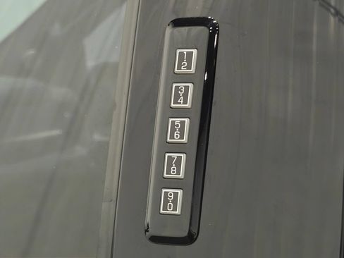 Used 2023 Ford F150 Raptor w/ Raptor Carbon Fiber Package AWD/4WD image 17