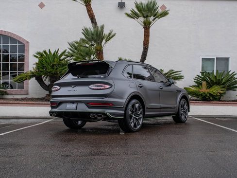New 2026 Bentley Bentayga Speed image 3