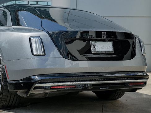 Certified 2025 Rolls-Royce Spectre w/ Spectre Launch Package image 18