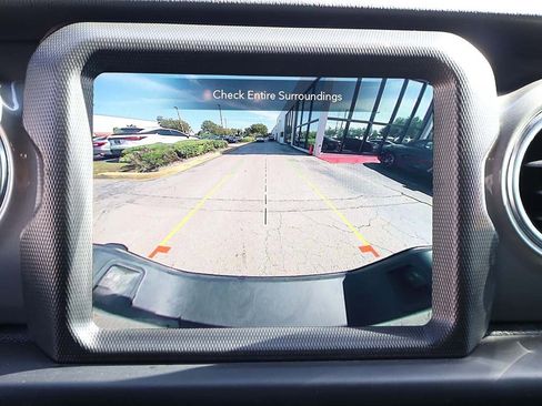 Used 2022 Jeep Gladiator Overland image 45