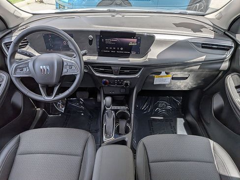 Certified 2024 Buick Encore GX Preferred FWD image 36