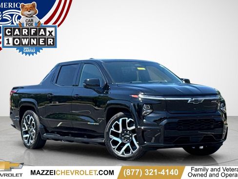 Used 2025 Chevrolet Silverado EV RST AWD/4WD image 1