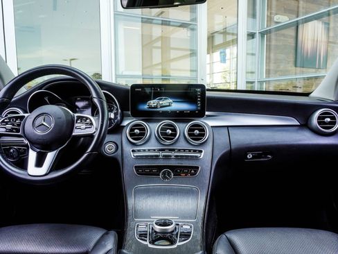 Used 2020 Mercedes-Benz C 300 Sedan image 5