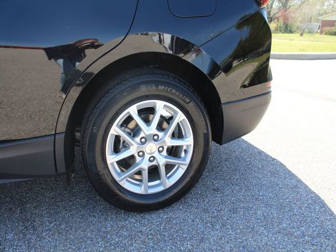 Used 2022 Chevrolet Equinox LT FWD image 19