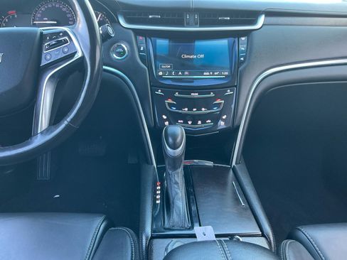 Used 2019 Cadillac XTS Luxury image 19