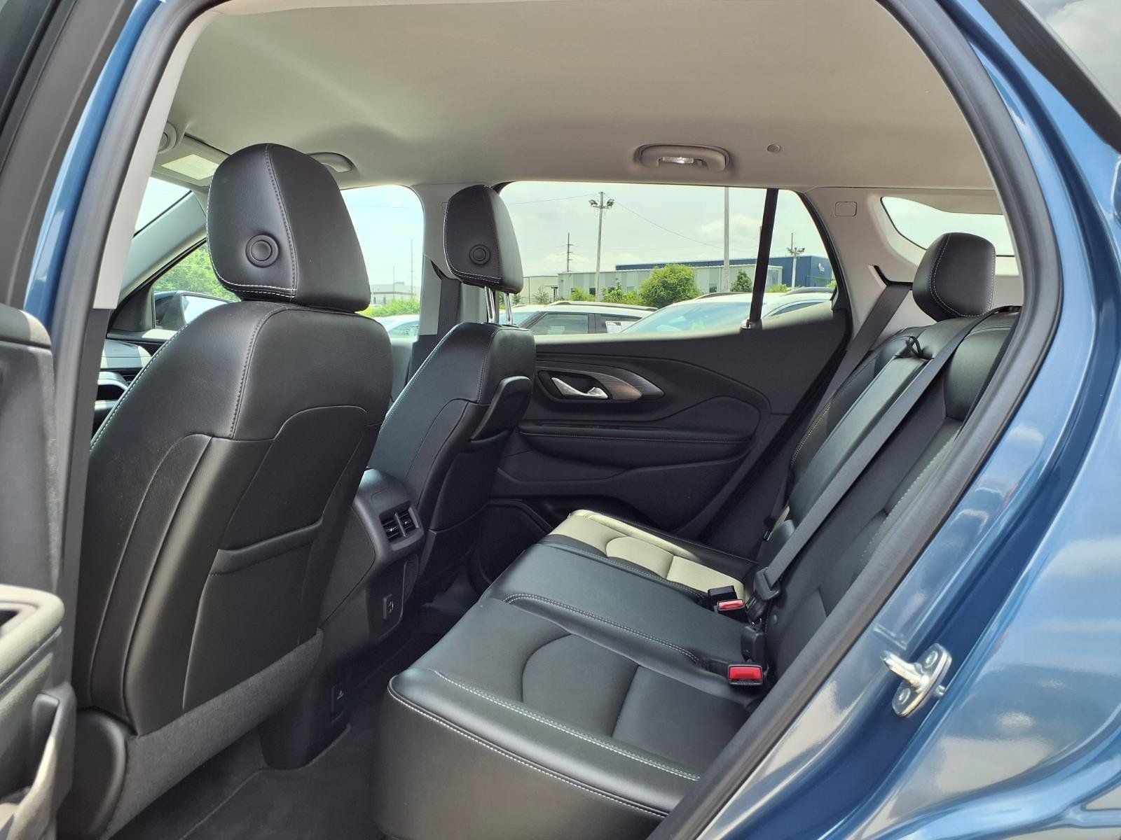Used 2024 GMC Terrain SLT w/ Elevation Edition FWD image 28