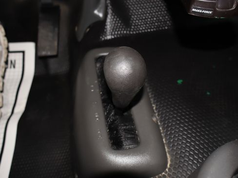 Used 2007 Chevrolet Silverado 2500 W/T w/ Heavy-Duty Power Package image 28