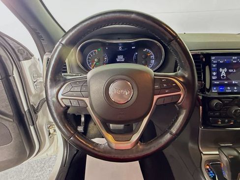 Used 2020 Jeep Grand Cherokee Altitude AWD/4WD image 12