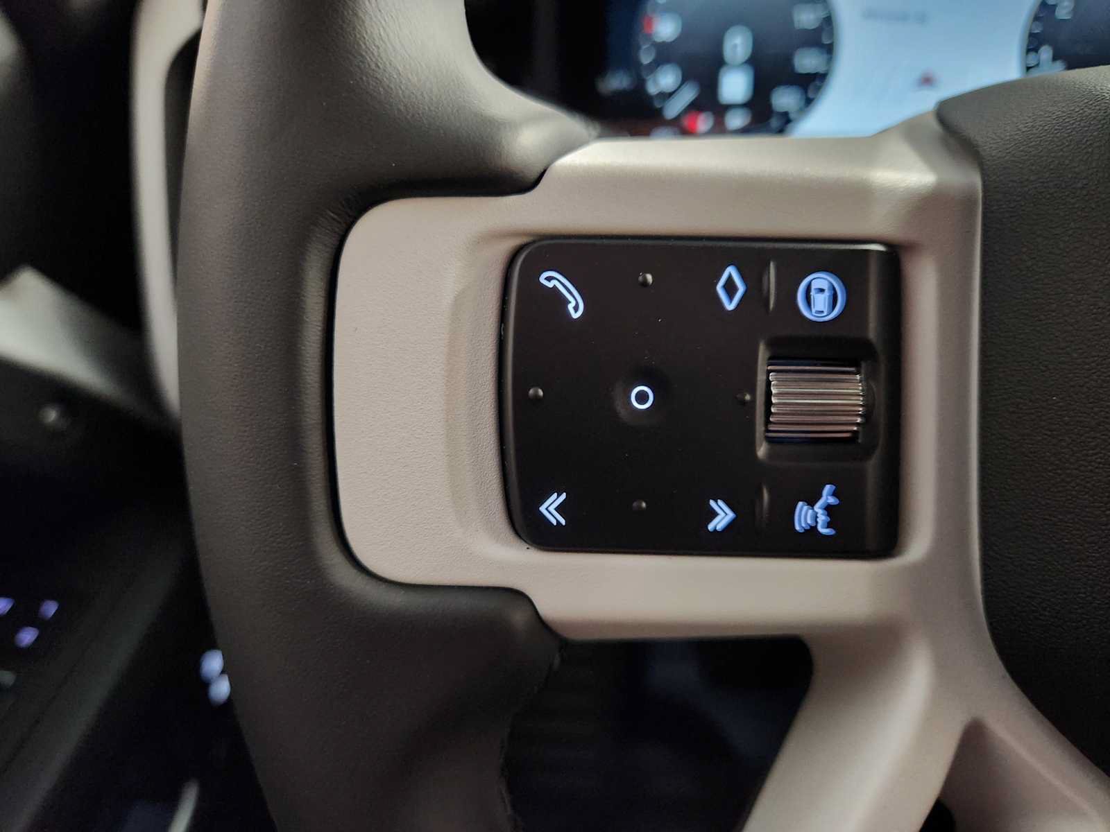 New 2026 Land Rover Defender 110 S AWD/4WD image 27