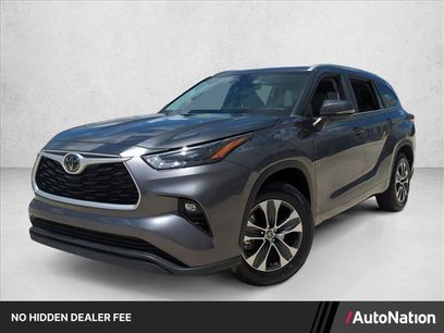 Used 2023 Toyota Highlander XLE