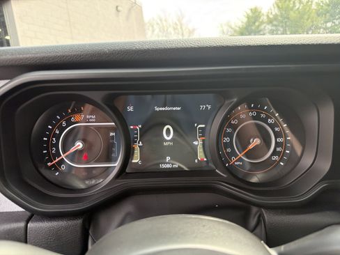 Certified 2025 Jeep Wrangler Sport AWD/4WD image 28