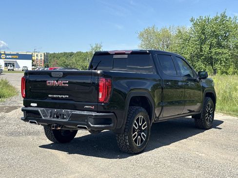 Used 2020 GMC Sierra 1500 AT4 w/ AT4 Premium Package AWD/4WD image 9