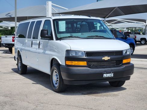 Certified 2025 Chevrolet Express 3500 LS RWD image 3