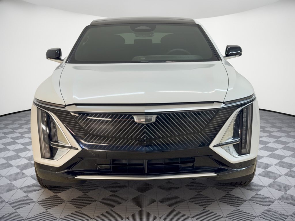 Used 2024 Cadillac Lyriq Luxury w/ LPO, Floor Liner Package RWD image 6