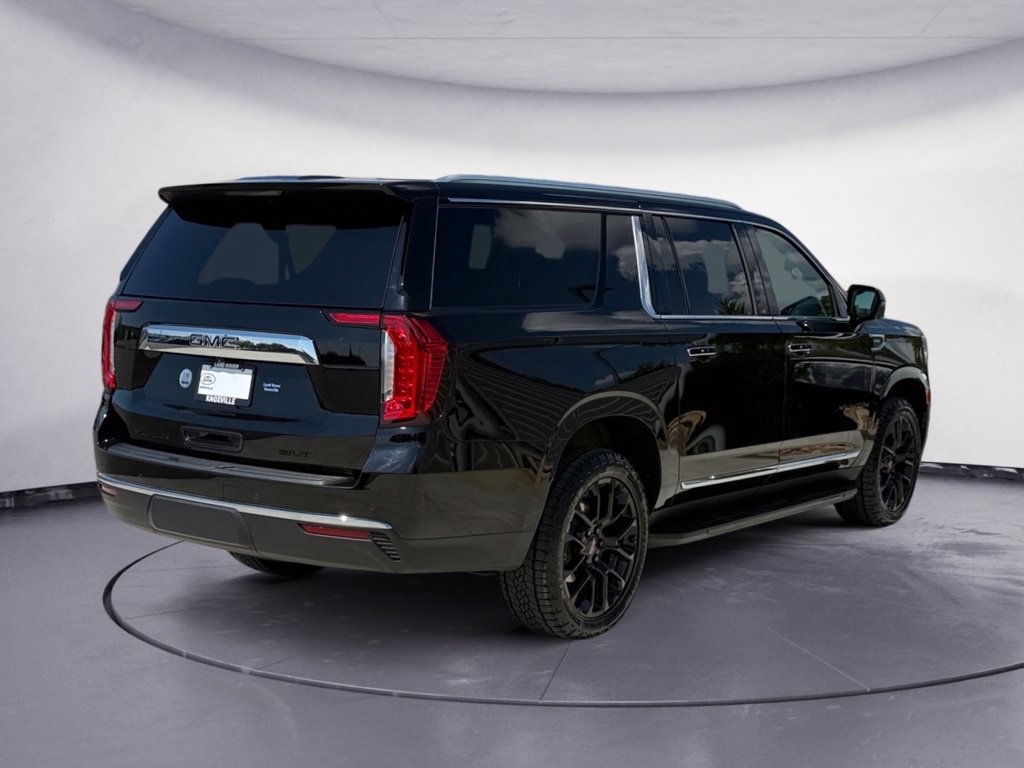 Used 2023 GMC Yukon XL SLT w/ SLT Luxury Package AWD/4WD image 9
