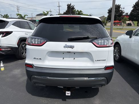 Used 2019 Jeep Cherokee Limited AWD/4WD image 6