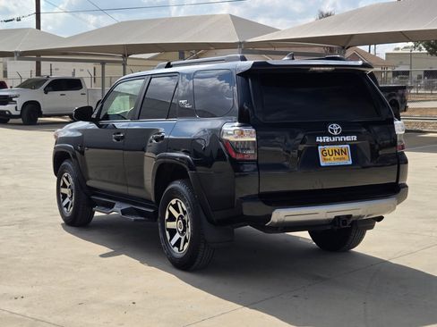 Used 2022 Toyota 4Runner TRD Off-Road image 5