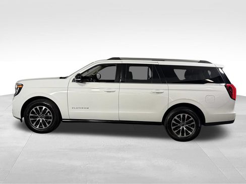 Used 2025 Ford Expedition Platinum w/ Driver's Package AWD/4WD image 8