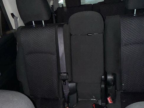 Used 2019 Dodge Journey SE FWD image 7