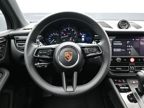 New 2026 Porsche Macan image 20