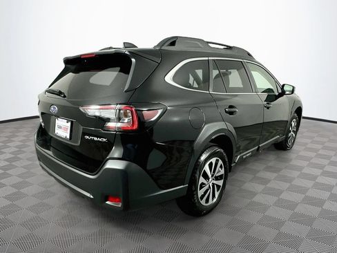 Certified 2025 Subaru Outback Premium AWD/4WD image 10