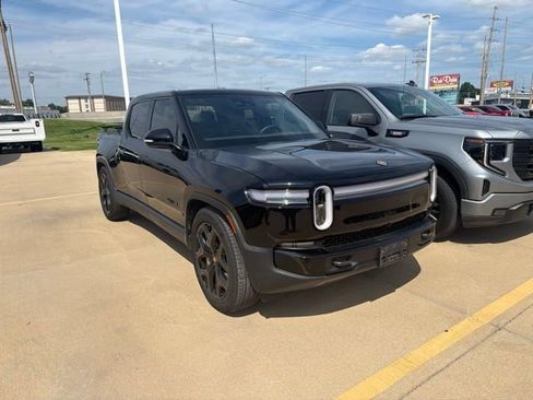 Used 2025 Rivian R1T Adventure Dual AWD/4WD image 2