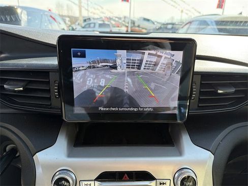 Used 2022 Ford Explorer 4WD w/ Class IV Trailer Tow Package image 26