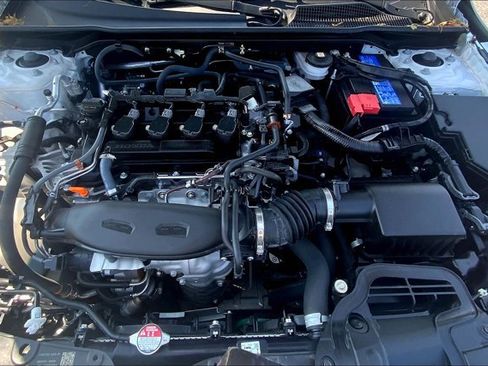 Used 2024 Honda Civic Touring image 9