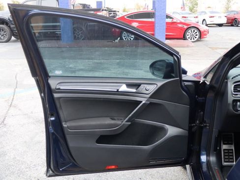 Used 2016 Volkswagen GTI SE FWD image 13