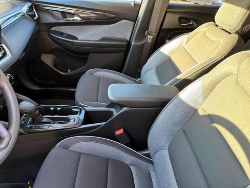 Used 2025 Chevrolet TrailBlazer LT w/ Driver Confidence Package image 13