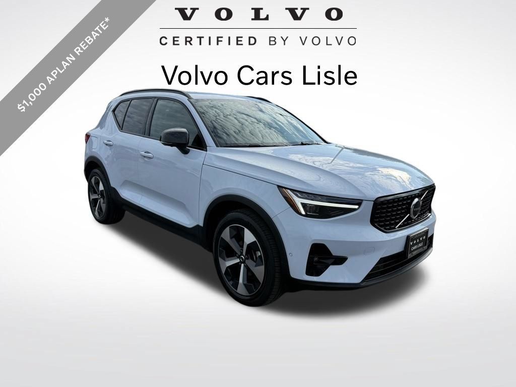 Certified 2026 Volvo XC40 B5 Plus AWD/4WD image 1