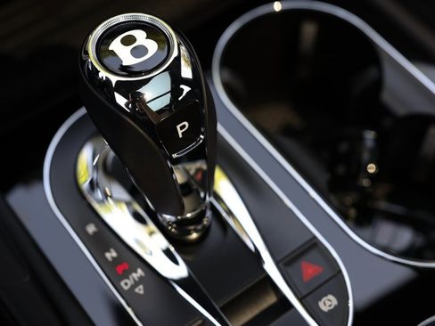 Used 2023 Bentley Bentayga Speed image 32