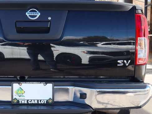 Used 2019 Nissan Frontier SV image 20