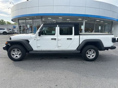 Used 2020 Jeep Gladiator Sport w/ Quick Order Package 24S image 8