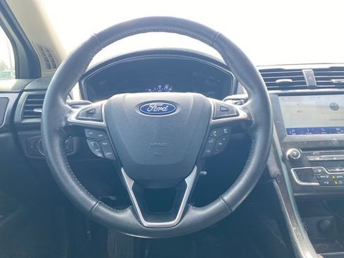 Used 2018 Ford Fusion SE w/ Equipment Group 601A FWD image 22