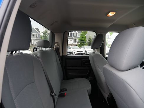 Used 2018 RAM 1500 Express AWD/4WD image 28
