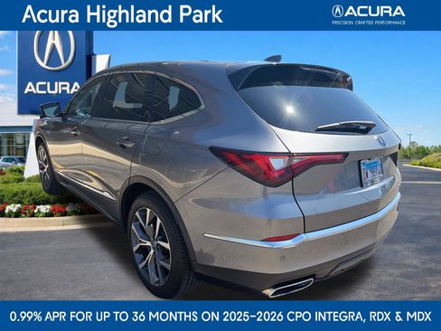 Used 2023 Acura MDX SH-AWD w/ Technology Package image 2