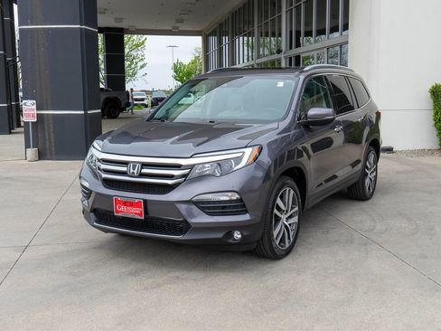 Used 2018 Honda Pilot Elite image 3