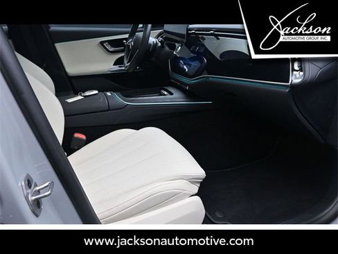 Used 2025 Mercedes-Benz E 350 Sedan image 30