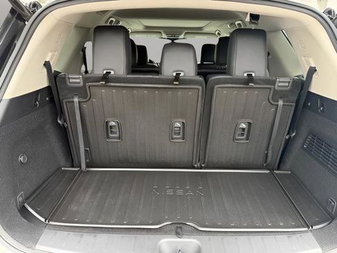 Used 2024 Nissan Pathfinder Platinum w/ Cargo Package image 25
